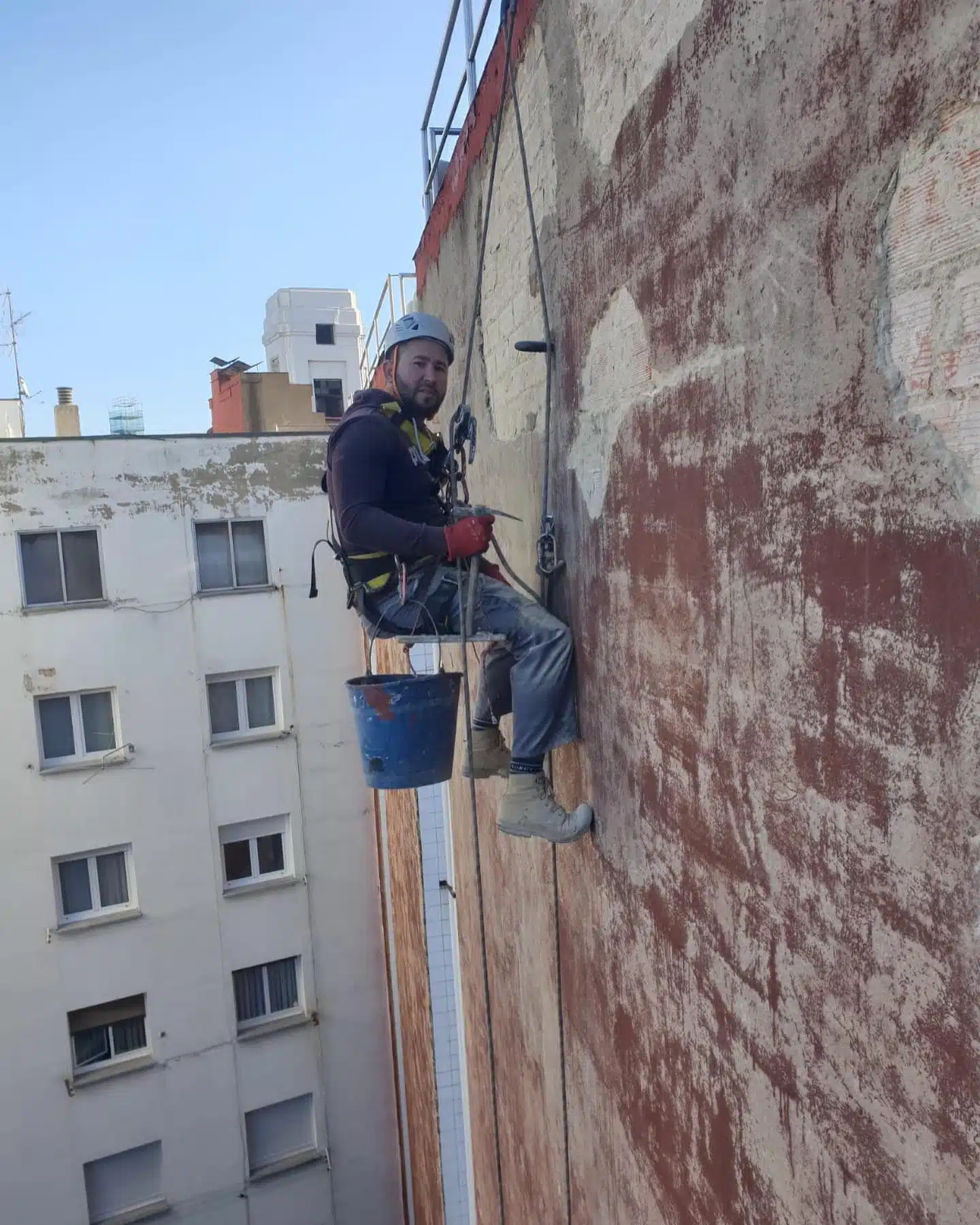 Trabajos verticales en Oviedo con Amaya Verticales